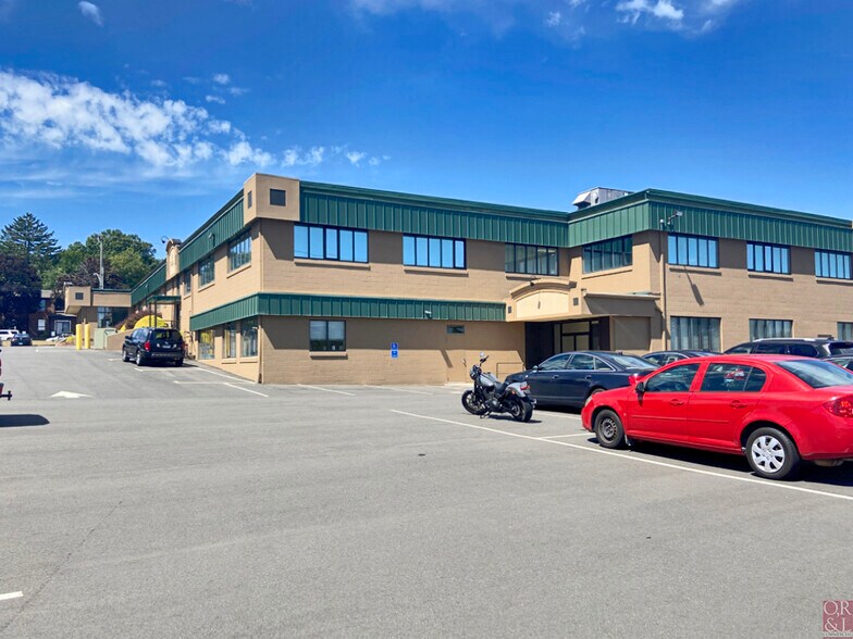 More Photos Of 912 Silas Deane Hwy, Wethersfield Office For Lease