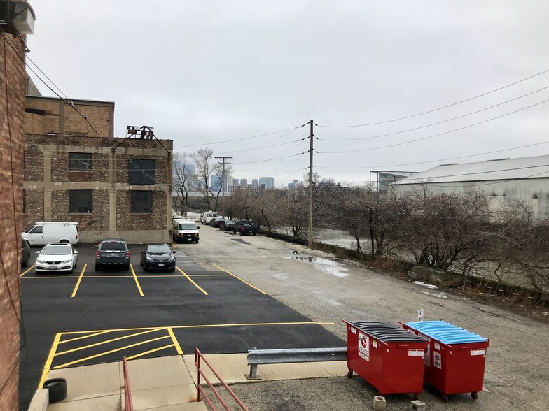 More Photos Of 1410-1440 N Kingsbury St, Chicago Manufacturing For Sale