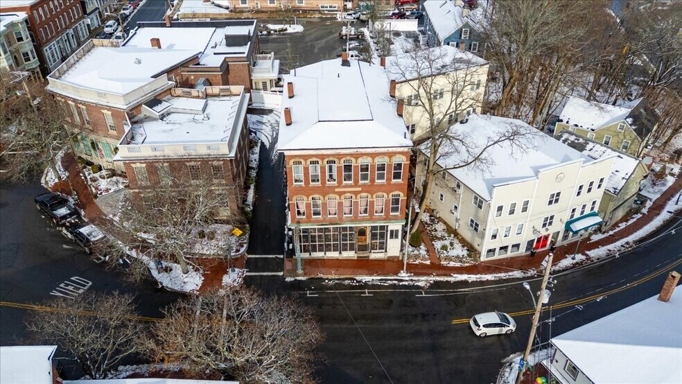 More Photos Of 11 Elm St, Amesbury Apartments For Lease