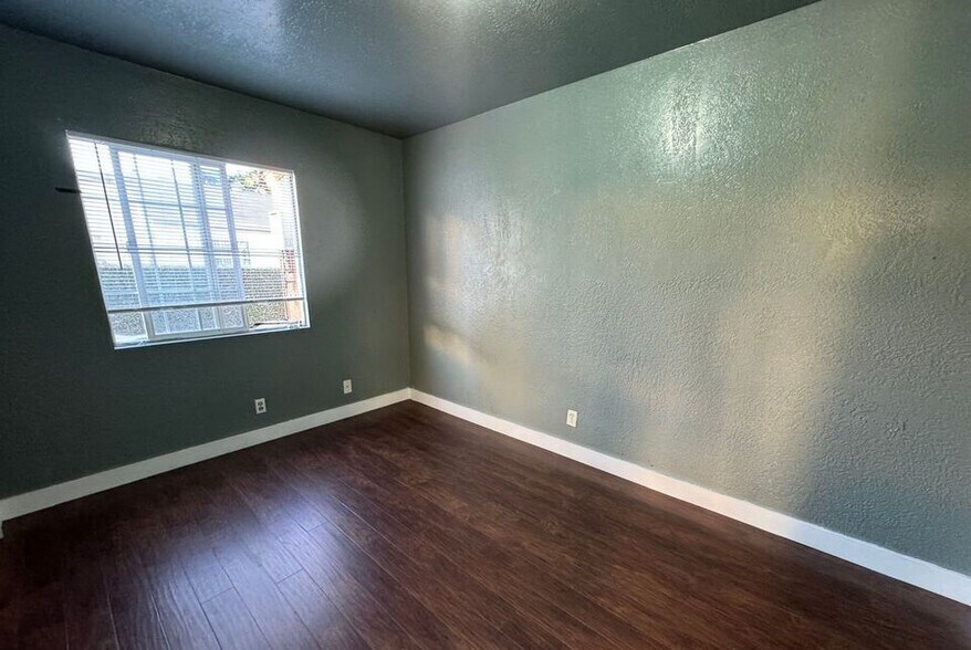 More Photos Of 8837 Tilden Ave, Panorama City Multifamily For Sale