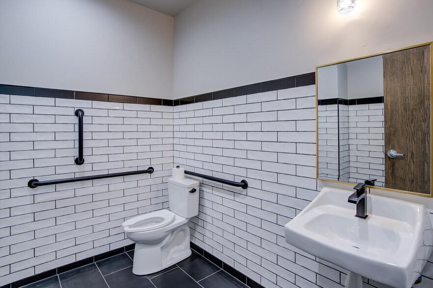 More Photos Of 4272 Promenade Dr, Colorado Springs Office For Lease