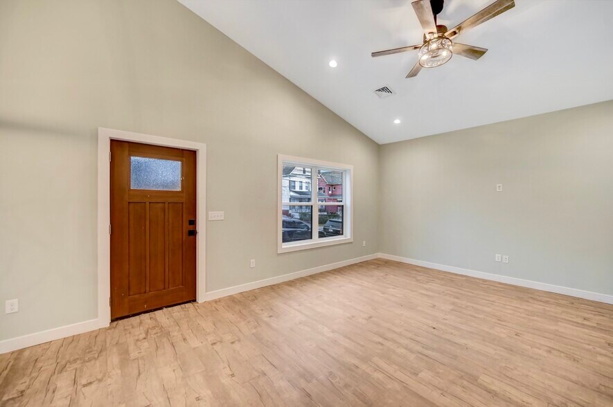 More Photos Of 627-629 Prescott ave, Scranton Multifamily For Sale