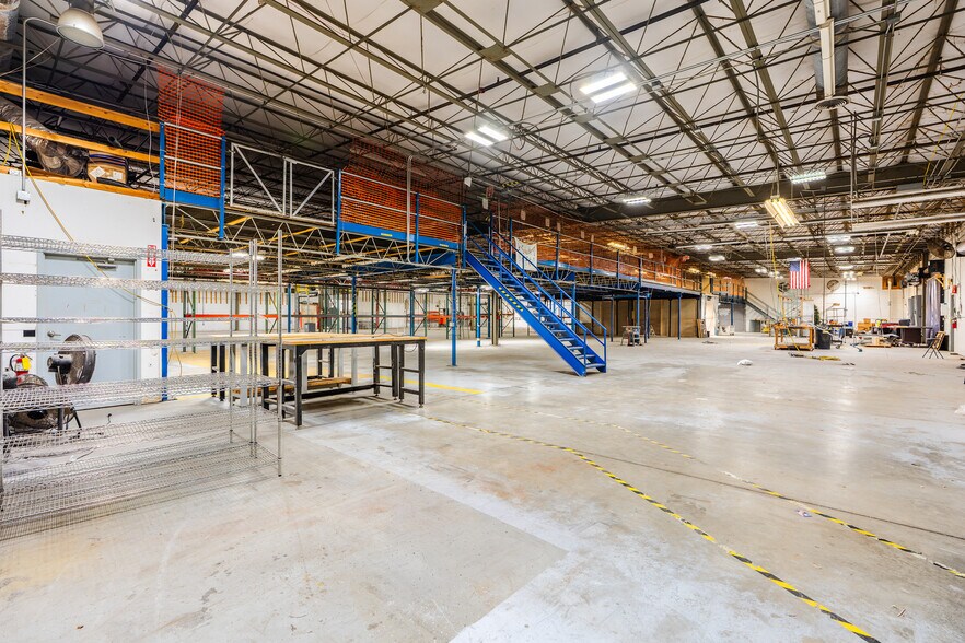 More Photos Of 10045 102nd Ter, Sebastian Industrial For Lease