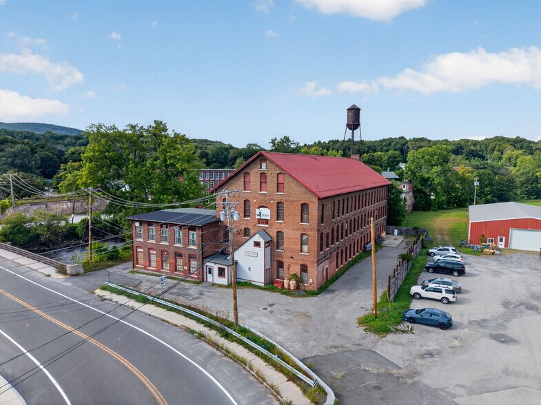 Primary Photo Of 420 Park St, Housatonic Flex For Sale