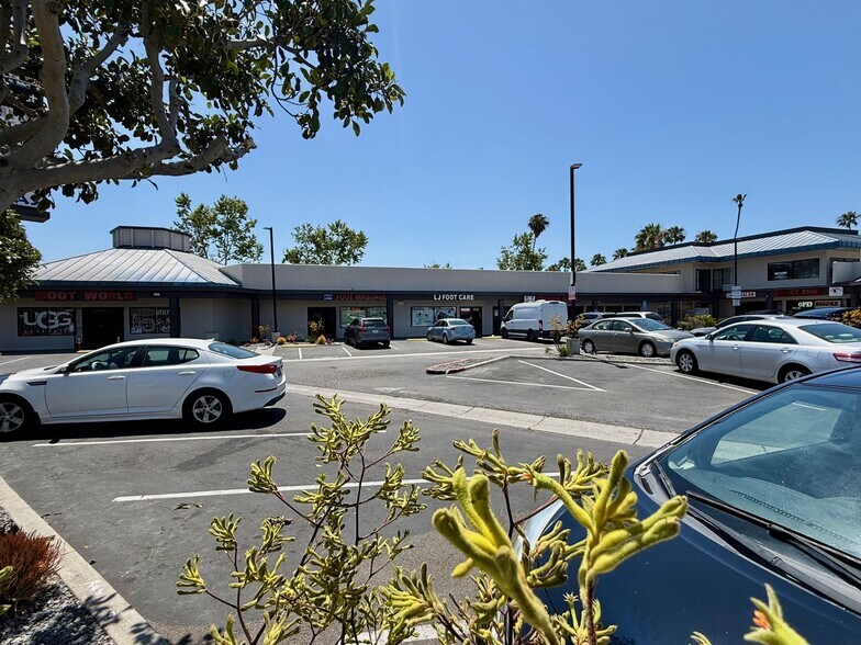 Primary Photo Of 3175-3185 Midway Dr, San Diego Storefront For Lease