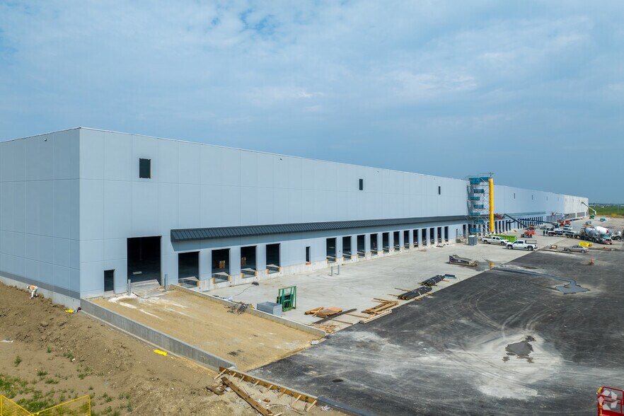 More Photos Of 68 68 St SE, Calgary Unknown For Lease