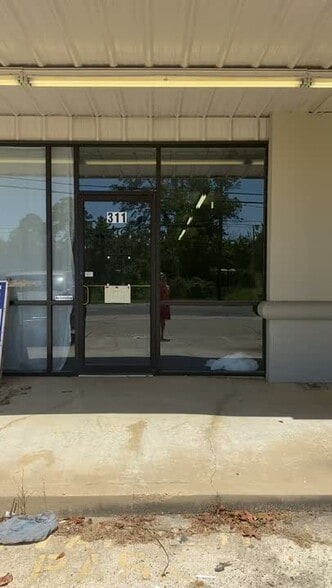 More Photos Of 311 E Georgia Ave, Ruston Storefront For Lease
