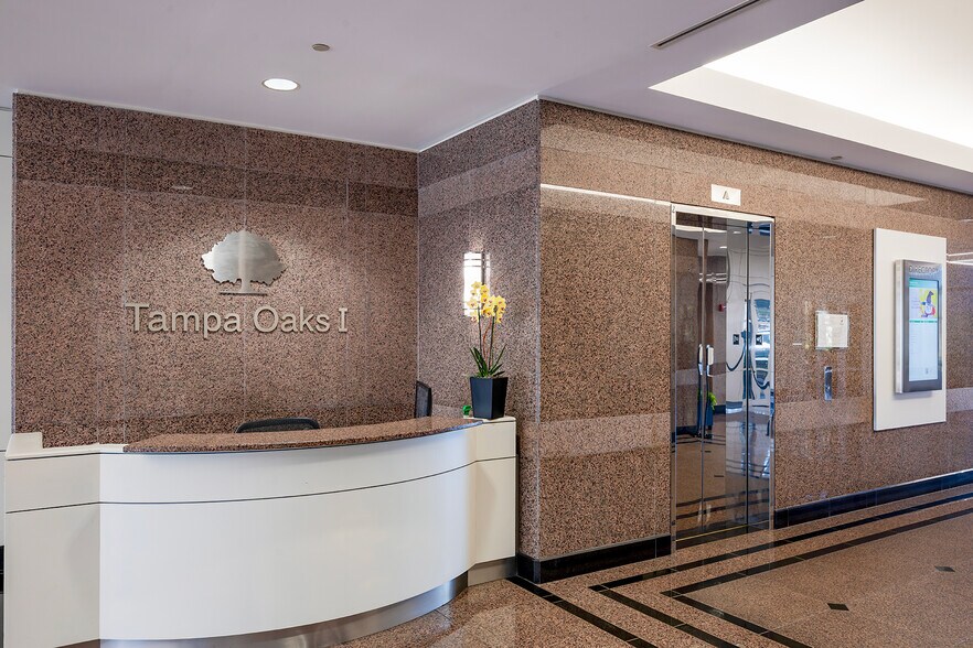 More Photos Of 12802 Tampa Oaks Blvd, Tampa Office For Lease