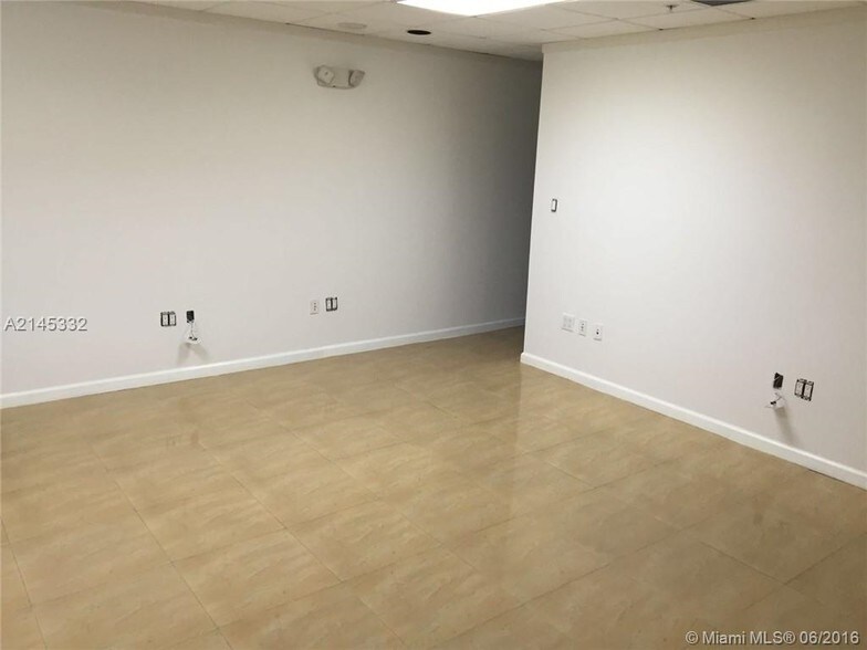 More Photos Of 1110 Brickell Ave, Miami Office For Lease