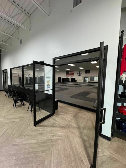 More Photos Of 2217 NW 178th St, Edmond General Retail For Sale