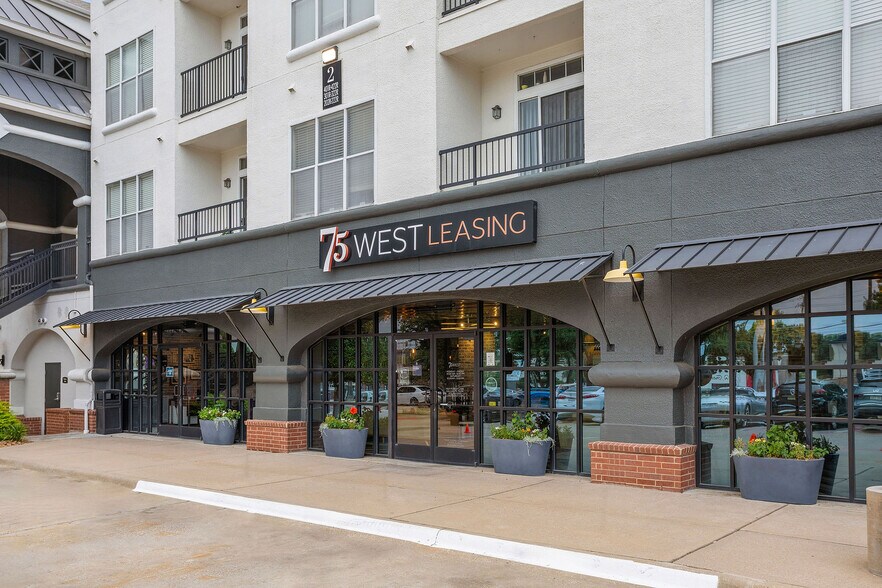 More Photos Of 7927 Forest Ln, Dallas Apartments For Lease