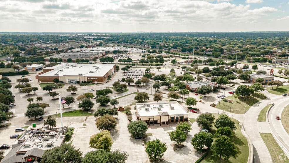 More Photos Of 3315 N President George Bush Hwy, Garland Freestanding For Lease