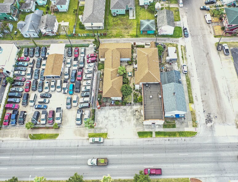 More Photos Of 5427 Broadway St, Galveston General Retail For Sale