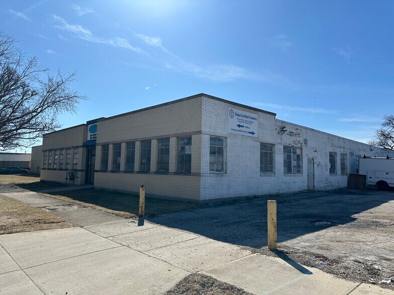 More Photos Of 800 Lake St, Maywood Warehouse For Sale