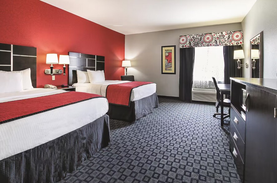 More Photos Of 1000 Dowdy Ferry Rd, Hutchins Hotel For Sale