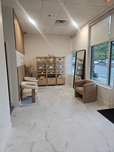 More Photos Of 3960 Old Milton Pky, Alpharetta Storefront Retail Office For Lease