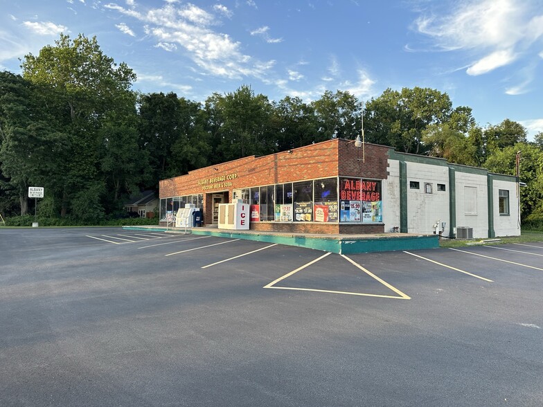 Primary Photo Of 3899 Carman Rd, Schenectady Freestanding For Sale