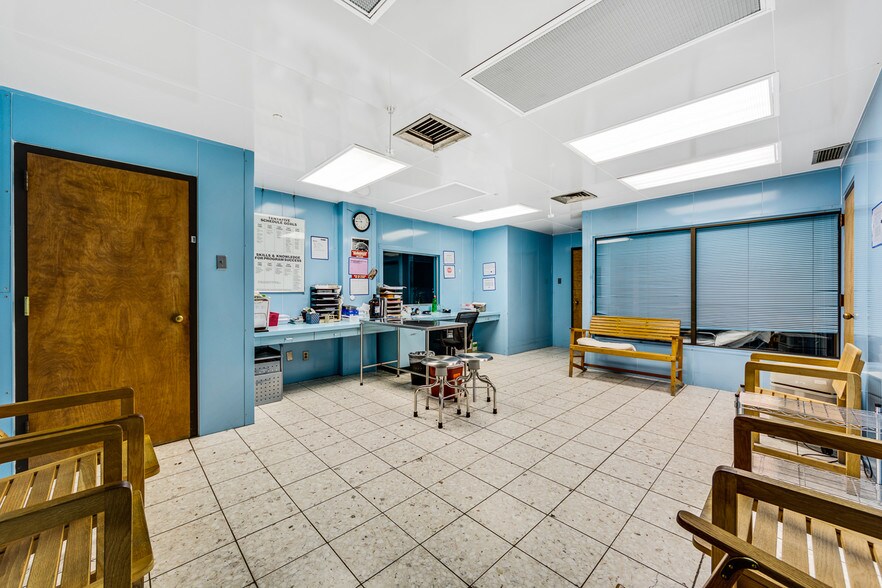 More Photos Of 8345 Walnut Hill Ln, Dallas Medical For Sale