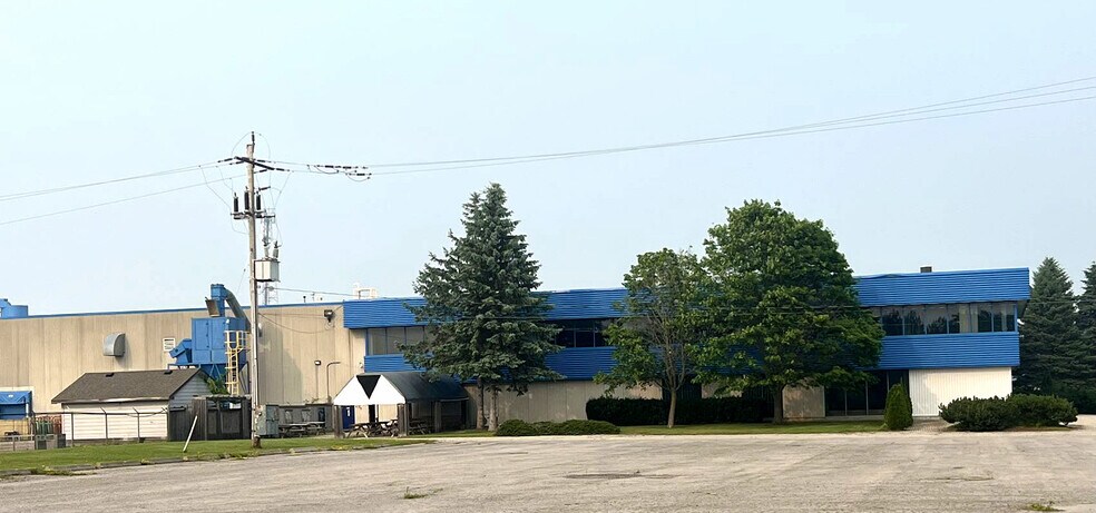 More Photos Of 414 Croft St E, Port Hope Warehouse For Lease