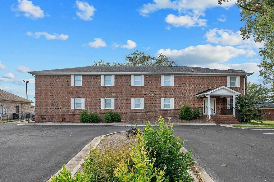 More Photos Of 516 Beaumont Rd, Fayetteville Medical For Lease