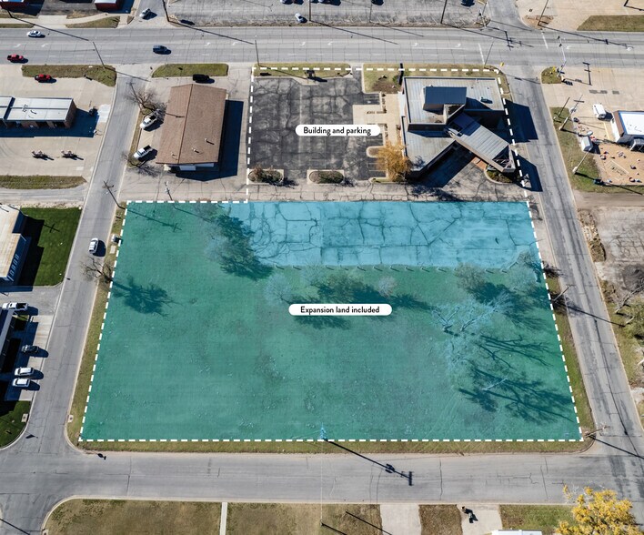 More Photos Of 524 N Main St, South Hutchinson Bank For Sale