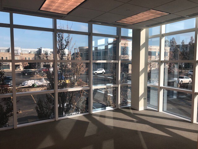 More Photos Of 1725 N McGovern St, Highland Park Medical For Lease