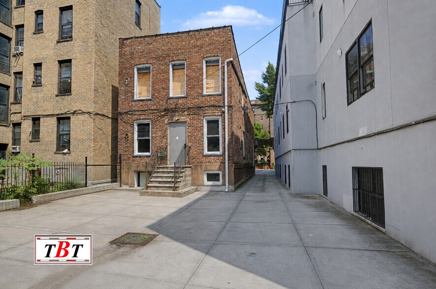 More Photos Of 1450 Ocean Ave, Brooklyn Medical For Sale