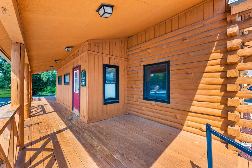 More Photos Of 347 N Scott Ave, Belton Restaurant For Sale