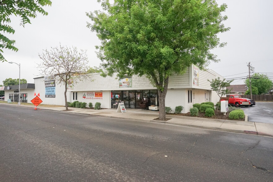 Primary Photo Of 225 Lander Ave, Turlock Storefront Retail Office For Sale