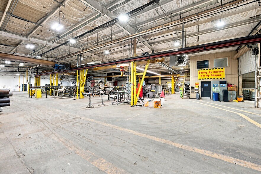 More Photos Of 6613 N 19th St, Waco Warehouse For Sale