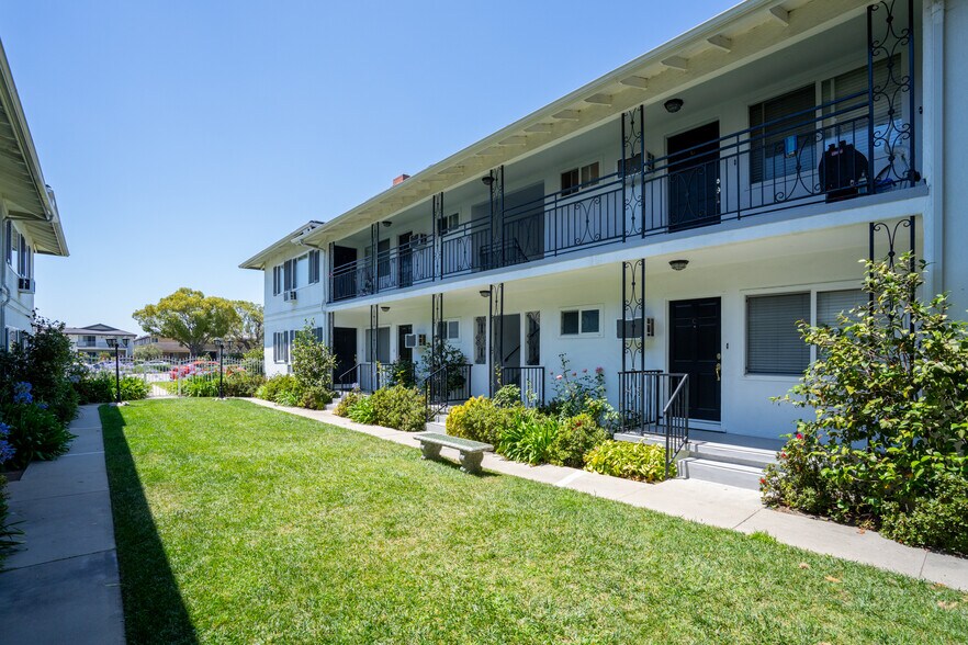 More Photos Of 921-933 W Huntington Dr, Arcadia Apartments For Sale