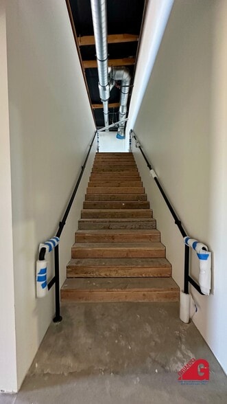 More Photos Of 6846 Lankershim Blvd, North Hollywood Warehouse For Lease