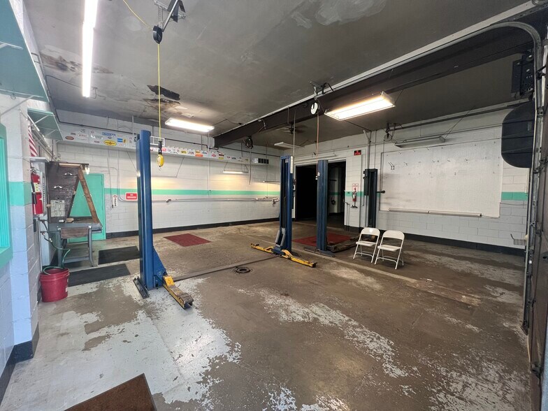 More Photos Of 744 Springfield St, Dayton Auto Repair For Sale