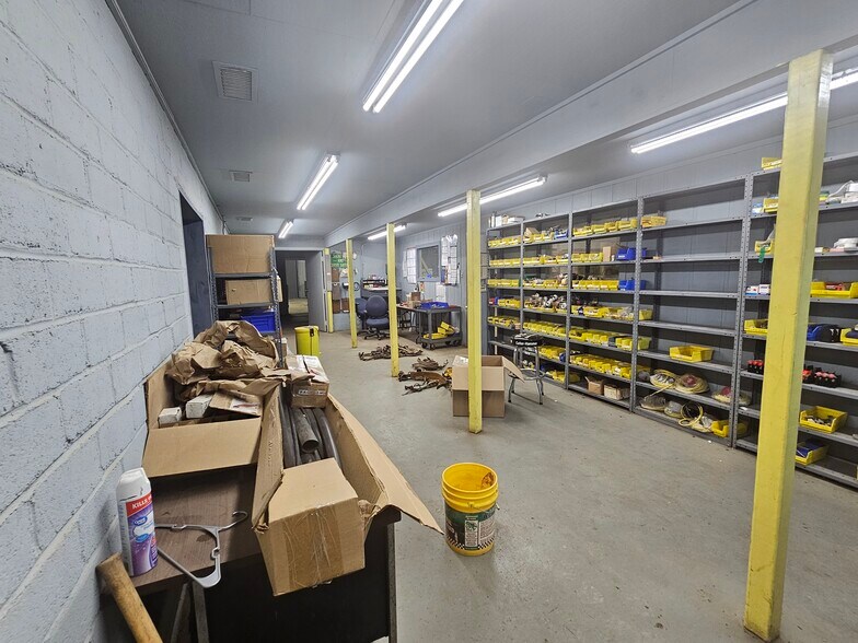 More Photos Of 110 CR 141, Sweetwater Warehouse For Sale