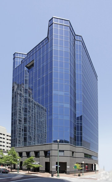 More Photos Of 300 E Main St, Norfolk Office For Lease