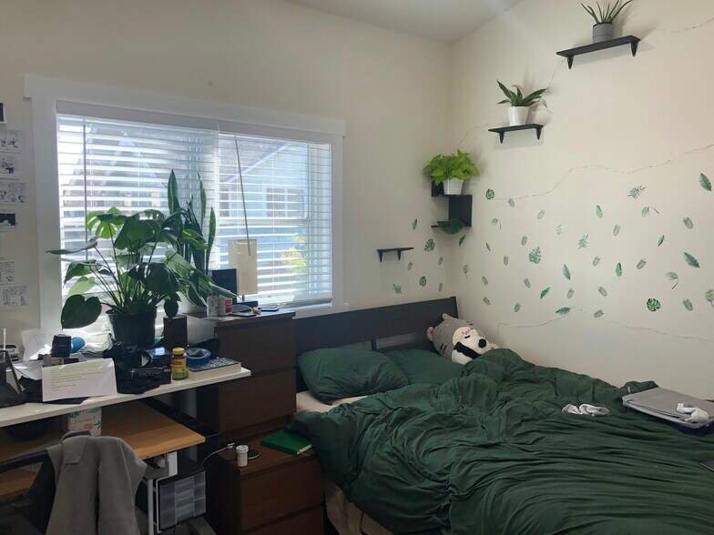 More Photos Of 1449 W 28th St, Los Angeles Apartments For Sale