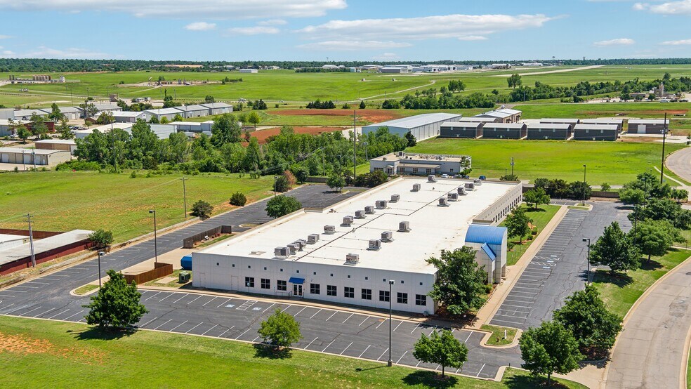 More Photos Of 8400 Silver Crossing, Oklahoma City Office For Sale