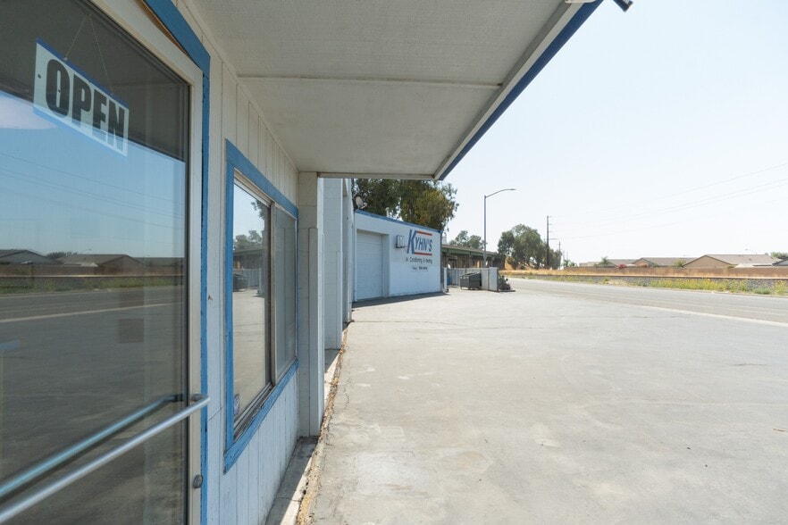 More Photos Of 2579 Atwater Blvd, Atwater Freestanding For Sale