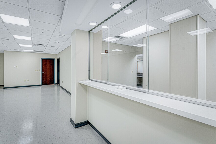 More Photos Of 6215 Humphreys Blvd, Memphis Medical For Lease