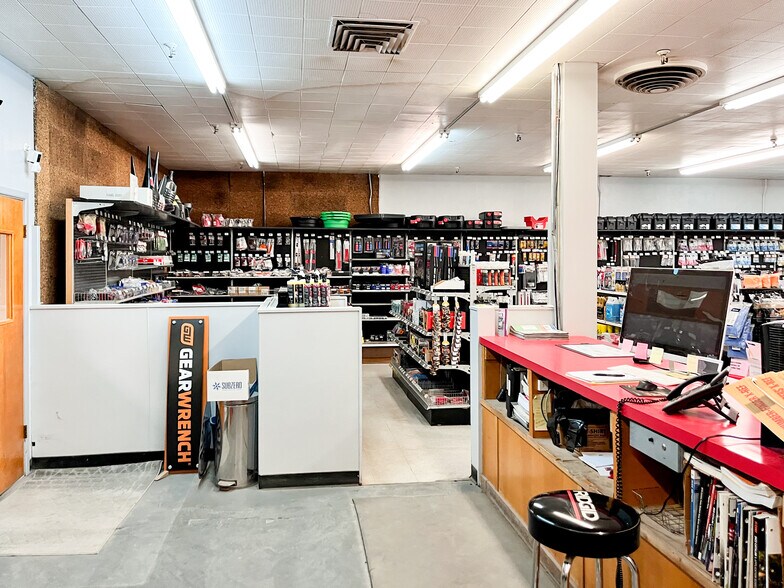 More Photos Of 3301 Bankhead Hwy, Midland Warehouse For Sale