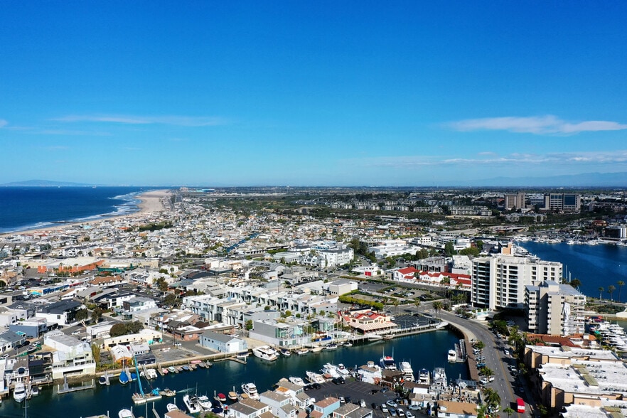 More Photos Of 2900 Lafayette Rd, Newport Beach Restaurant For Lease