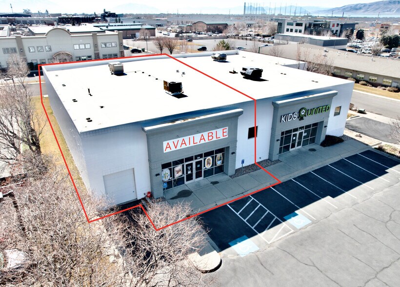 More Photos Of 1351-1355 W 800 N, Orem Showroom For Lease