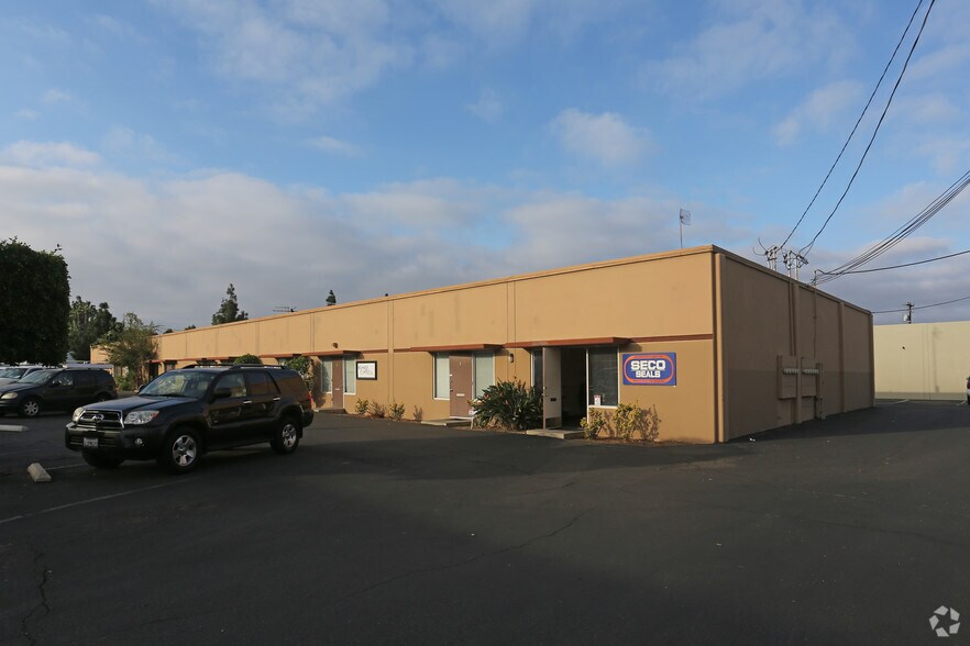 More Photos Of 1370 Logan Ave, Costa Mesa Warehouse For Lease