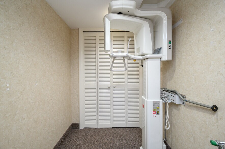 More Photos Of 373 Ford Ave, Fords Medical For Sale