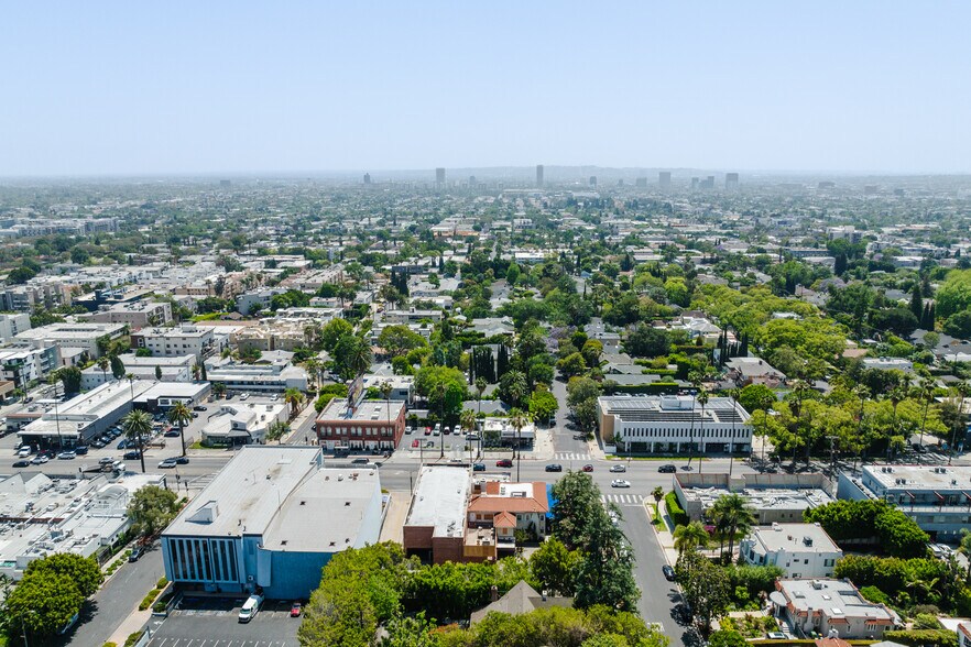 More Photos Of 7677 W Sunset Blvd, Los Angeles General Retail For Lease