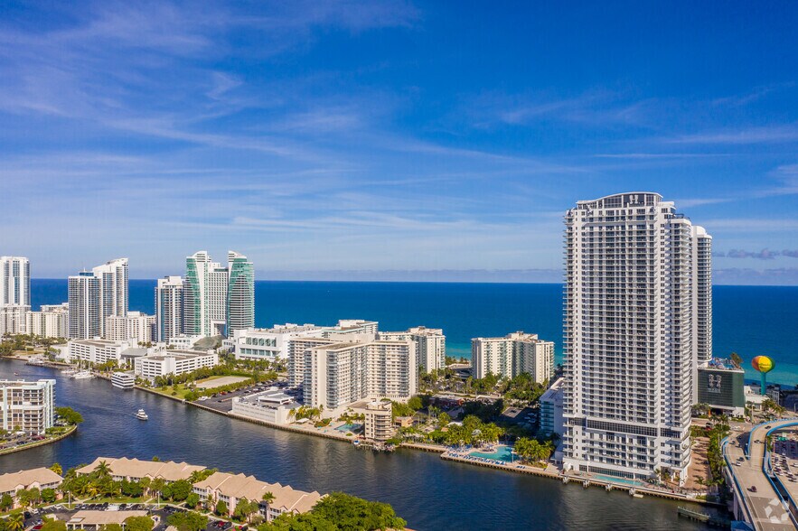 More Photos Of 4010 S Ocean Dr, Hollywood Hotel For Lease