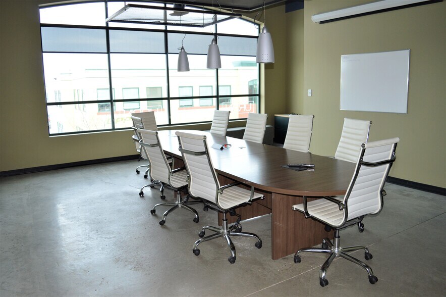 More Photos Of 150 Chippewa Rd, Sherwood Park Flex For Sale