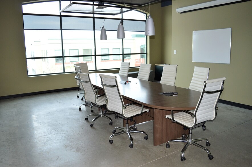 More Photos Of 150 Chippewa Rd, Sherwood Park Flex For Sale