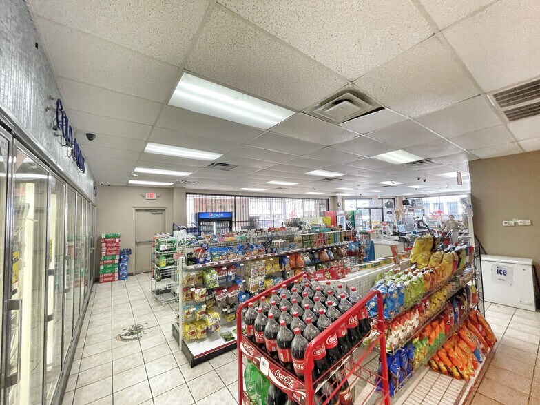 More Photos Of 601-605 E Emma Ave, Springdale Convenience Store For Sale