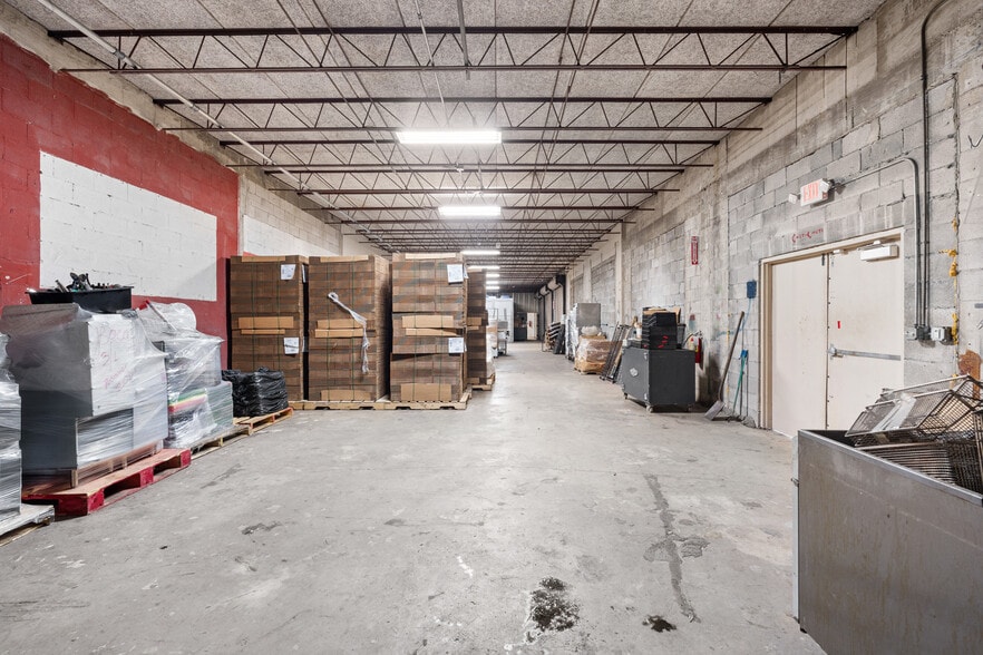 More Photos Of 802 NW 57th Ct, Fort Lauderdale Warehouse For Lease